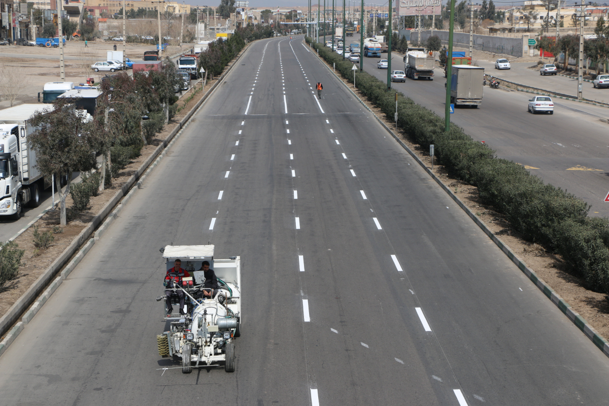 اجرای 6000 متر خط‌کشی ترافیکی دوجزئی در بلوار شهید خداکرم قم